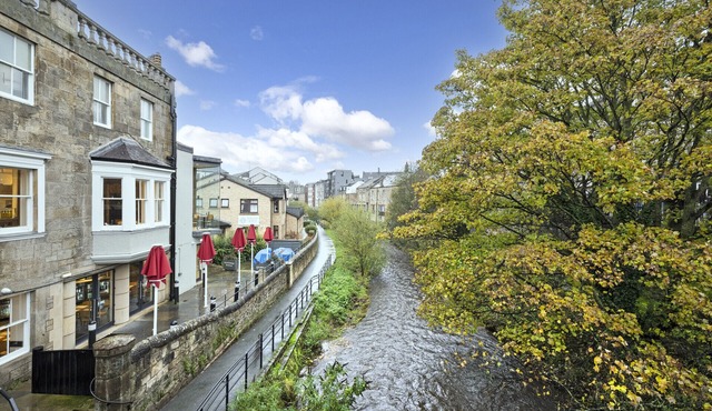 ALTIDO Inviting 2-bed flat in Stockbridge