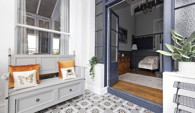 ALTIDO Stunning 3-bed house w/free parking