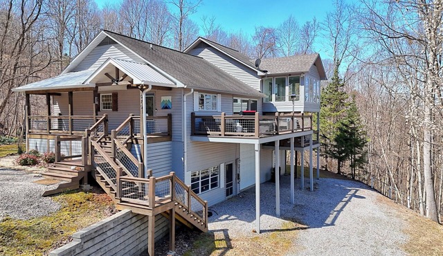 Altitude Adjustment by Chatuge Home Concierge | Firepit, Hot Tub, Mountain & Lake Views