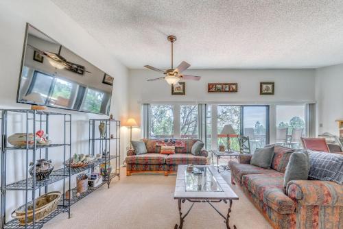 Alto Townhome w/Deck Near Ski Apache!