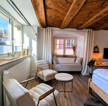 Altstadt-Studio am Rhein mit Parkplatz