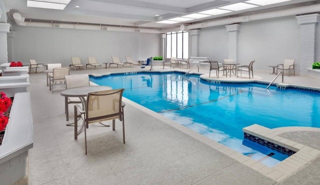 Always a Great Idea To Unwind! 4 Comfortable Units, Indoor Swimming Pool!