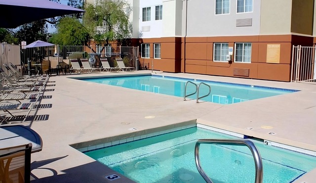 Always a Great Idea To Unwind! Pets Allowed, Pool, Near Heard Museum
