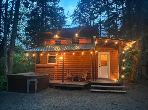 Alyeska Spruce Cabin