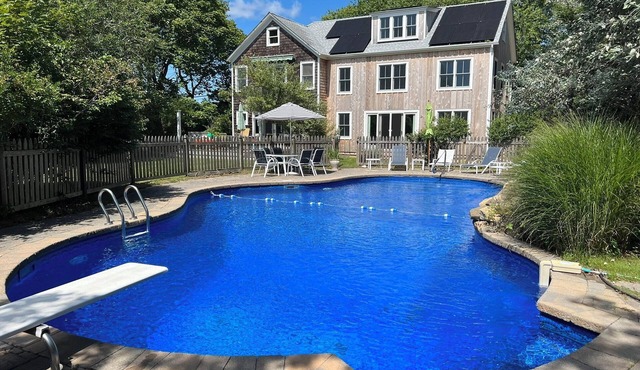 Amagansett - 5br South of the Highway
