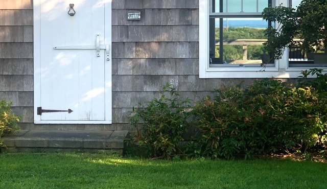 AMAGANSETT BEACH HOUSE WITH EXPANSIVE OCEAN VIEWS