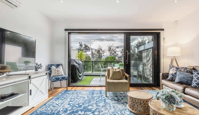 Amalfi Villa-Jaw-Dropping Tri-Level Seaside Condo