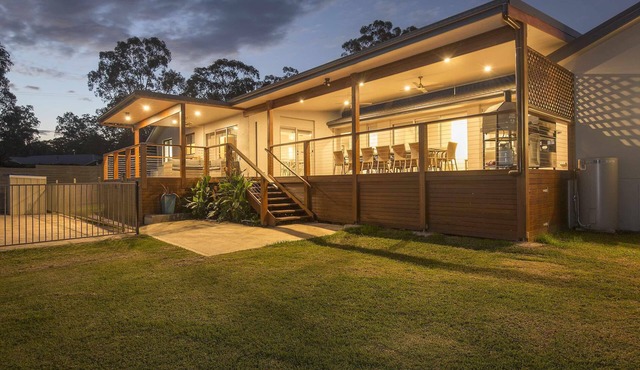 Amani - Great 6 bedroom home with pool and awesome entertainment deck