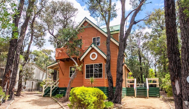 Amaroo 23 - Bring Your Pet.