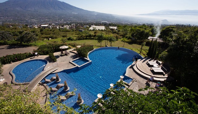 Amartahills Hotel & Resort