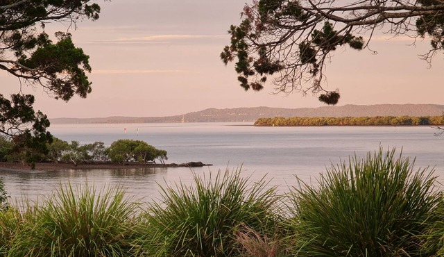 Amaryllis - A magnificent waterfront homen