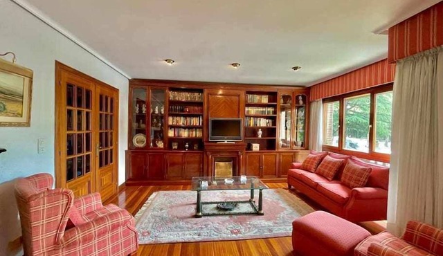 Amatxo Maitia - Large movie apartment.
