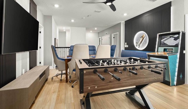 Amazeballs Abode | Out of this world I-Drive estate w theater, arcades, spa pool