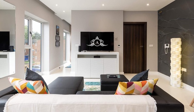 Amazing 1-Bed Apartment