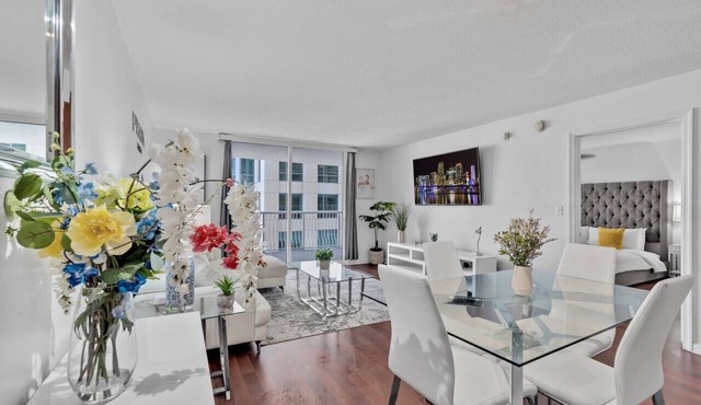 Amazing 1 Bed in Brickell key W/FREE PKG