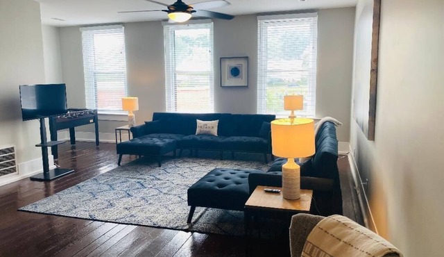 Amazing 1 Bedroom Apartment, Downtown Jonesborough