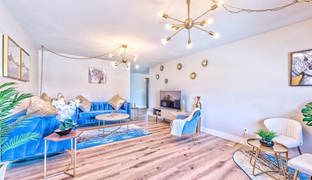 Amazing 1 story Villa 3min to Convention center 5 min to the strip large pool