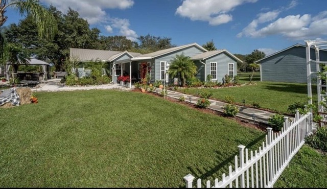 Amazing 10 Acre Farm with 4BR/2.5BA Farmhouse. Available by week, month or year!
