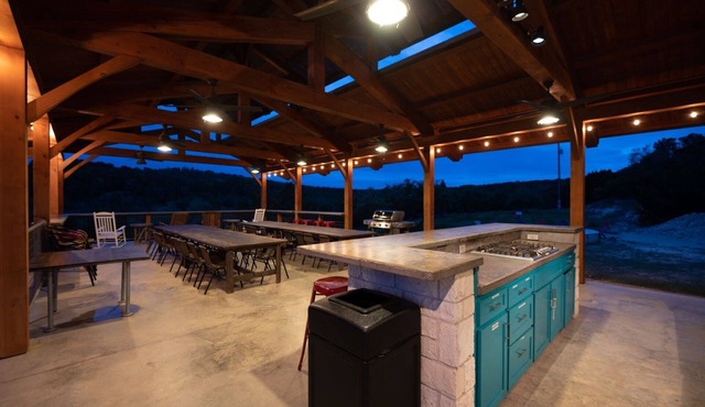 Amazing 11 Casita resort w/pool pavilion Great for reunions, retreats and groups