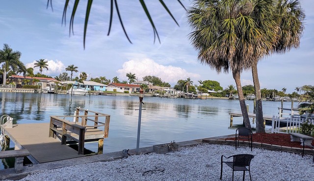 Amazing 1B/1B Waterview, main level Apt. AS3
