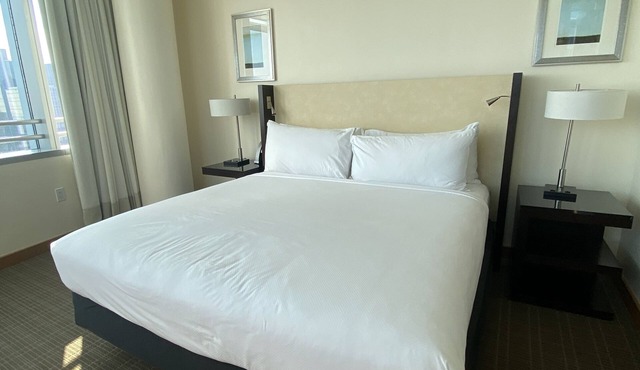 Amazing 2/2/1 Apartment at Brickell Avenue