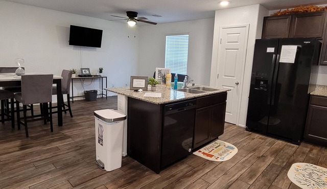 Amazing 2 Bedroom Townhouse