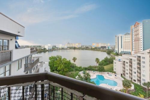 Amazing 2 Bedrooms Nex to Universal