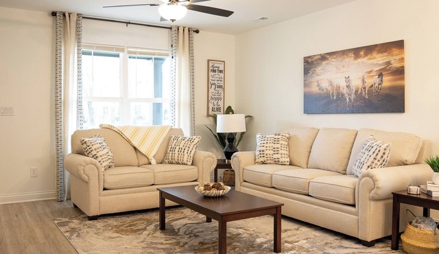 Amazing 2 units house mins to Louisville!