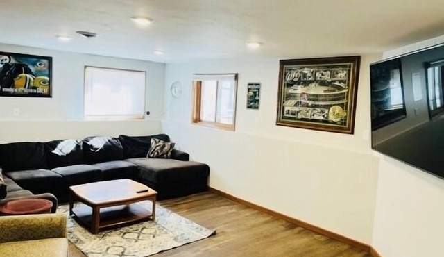 Amazing 3 bedroom 3 bath Lake drive resort house