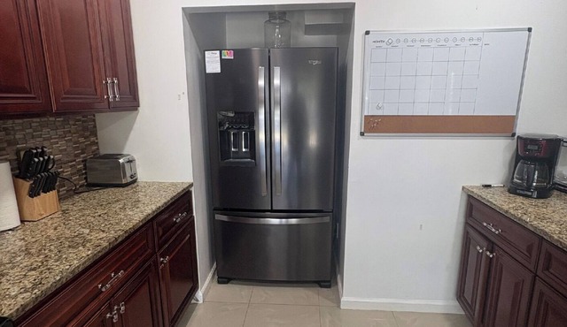 Amazing 3-bedroom house with AC. Perfect for your stay in San Antonio!
