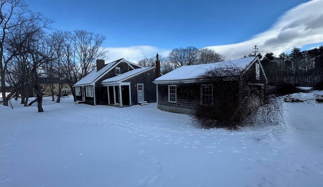 Amazing 3-bedroom home recently renovated in Newcastle perfect for your getaway