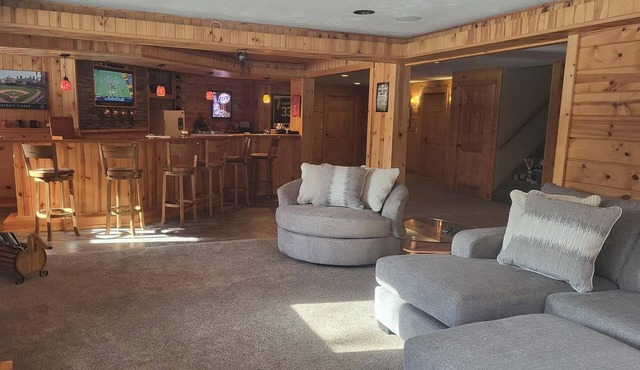 Amazing 3 bedroom house 20 minutes from green bay.