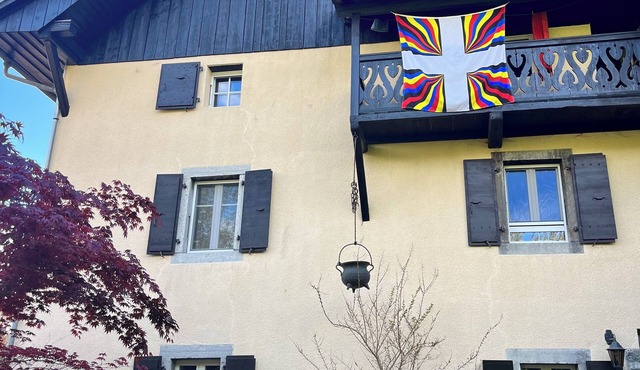 Amazing 3-bedroom house with WiFi in charming historic St Triphon