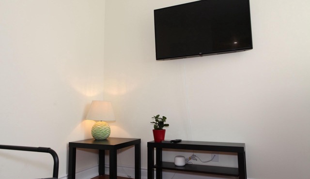 Amazing 3 bedrooms Apartment Yonge/Finch/Sheppard. 10 mins walking to Subway sta