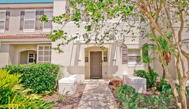 Amazing 3Beds w Private Pool