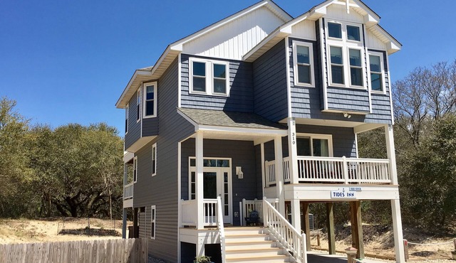 AMAZING-4BR BEACH HOUSE-HOT TUB-Free Linens-GREAT LOCATION-Keyless Entry-VolleyB