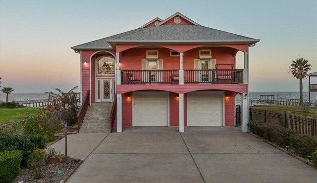 Amazing 5 Bedroom Waterfront Property with Heated Pool and Private Fishing Pier.