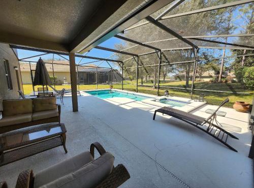 Amazing 5BD/5BA House with Pool and TV Near Disney