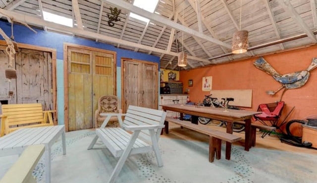 Amazing and Unique Spacious 3bd in Hyde Park