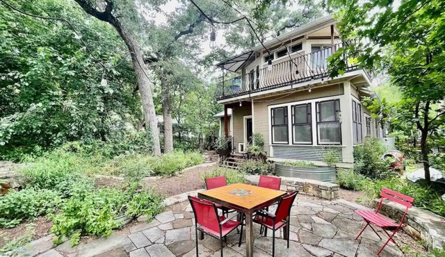 Amazing and Unique Spacious 3bd in Hyde Parkn