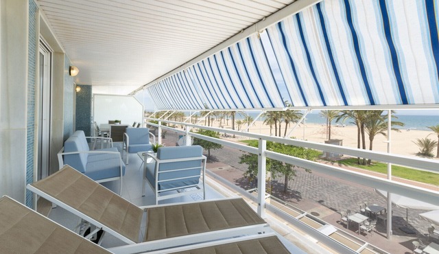 Amazing apartment decorated, with wifi, in front of the beach, AG TURQUESA 2A Premium - only families