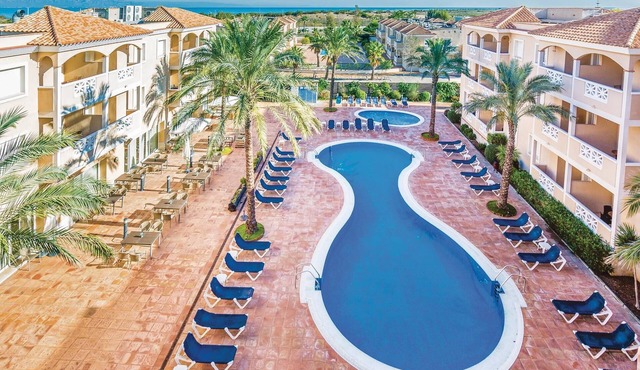 Amazing apartment in Riumar-Deltebre with swimming pool