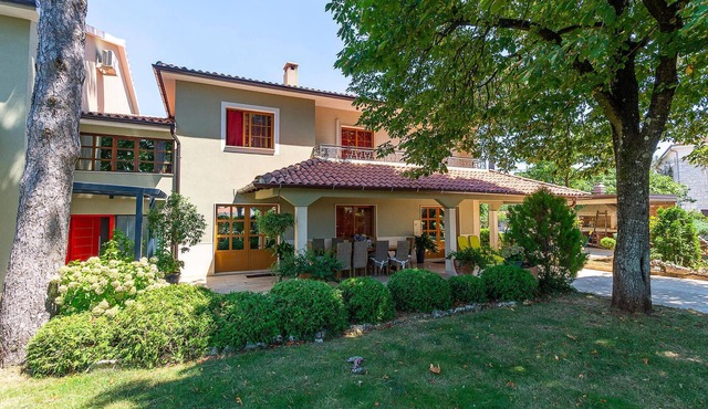 Amazing apartment in Svetvincenat with WiFi