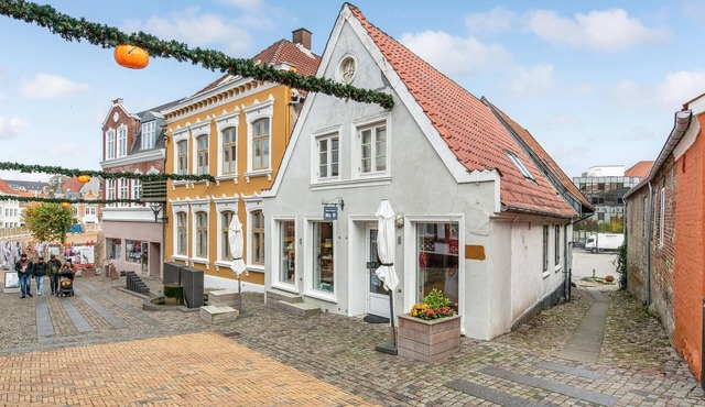 Amazing apartment in Aabenraa with WiFi