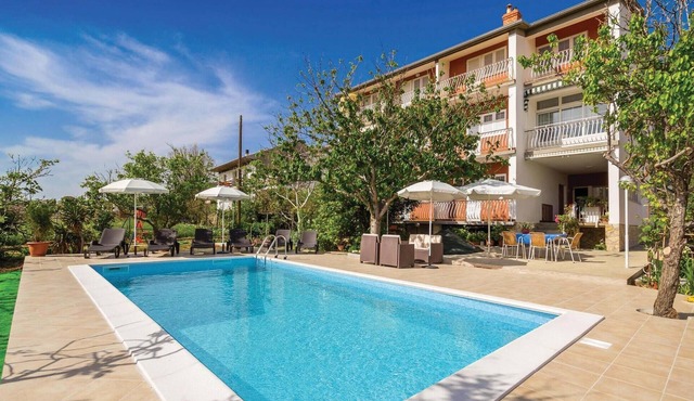Amazing apartment in Barbat