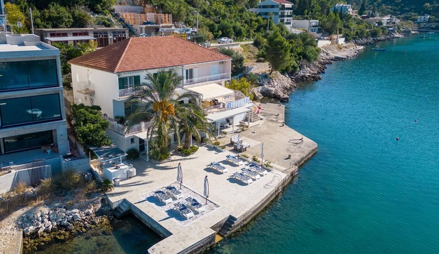 Amazing apartment in Blace with WiFi