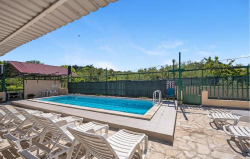 Amazing Apartment In Dubravice