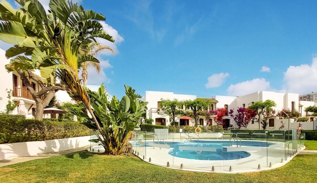 Amazing apartment in Estepona with WiFi
