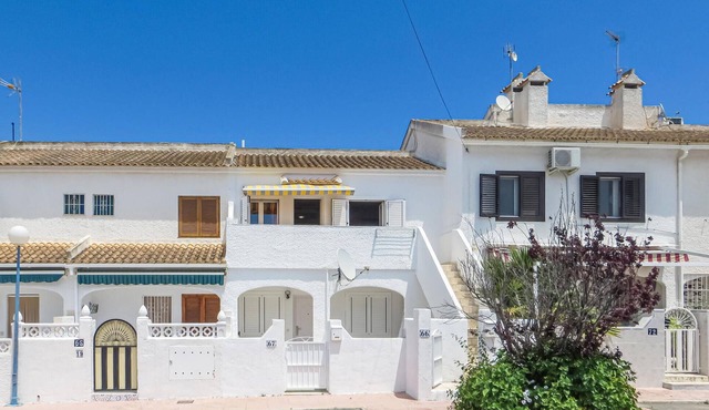 Amazing apartment in Torrevieja with WiFi