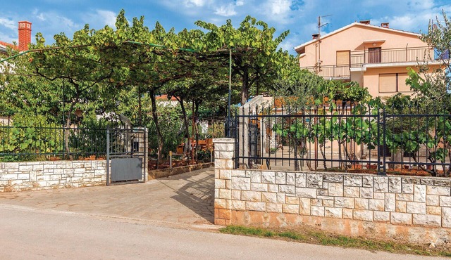 Amazing apartment in Galizana with WiFi